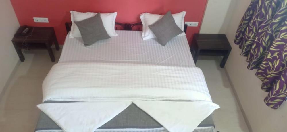 Chinchani Hotel Rajendra מראה חיצוני תמונה