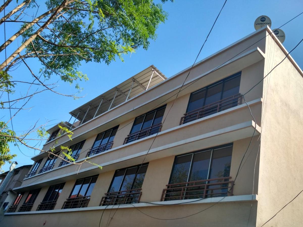 Chinchani Hotel Rajendra מראה חיצוני תמונה